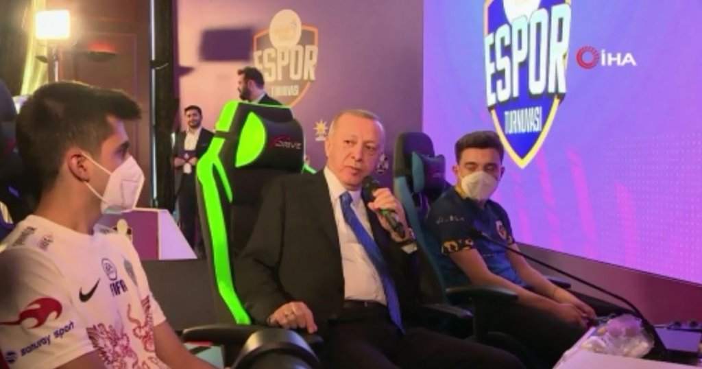 Cumhurbaşkanı Erdoğan e- Spor Turnuvası’nın final maçını izledi