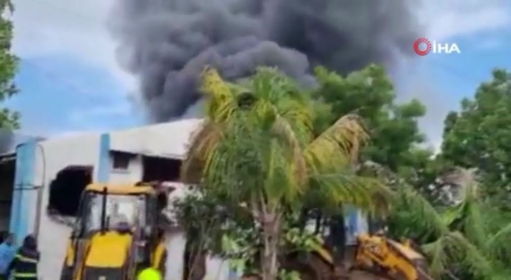 Hindistan’da kimya fabrikasından yangın: 15 ölü