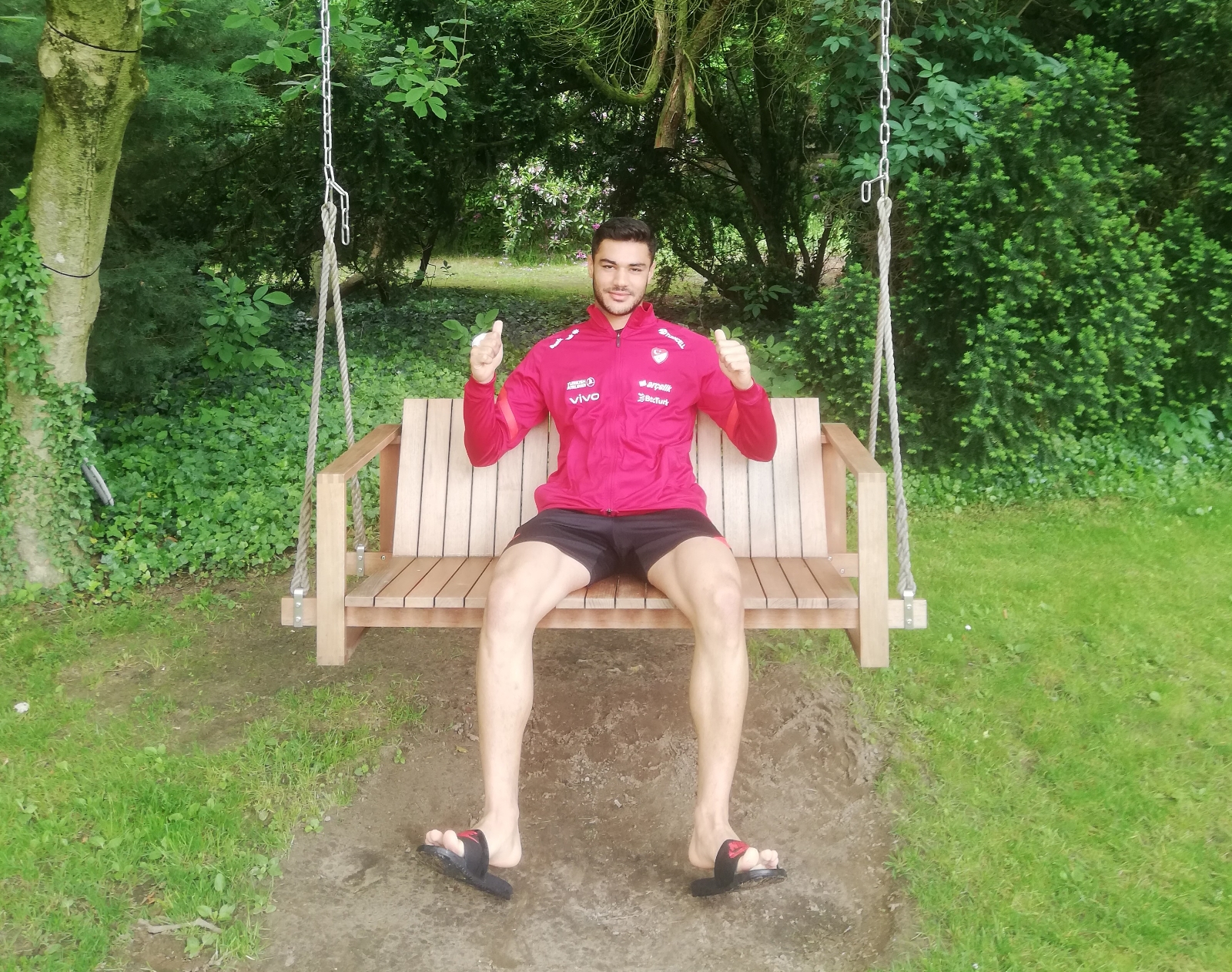 Ozan Kabak’tan Wembley mesajı: “Wembley, kupa kaldırmanın adresi”