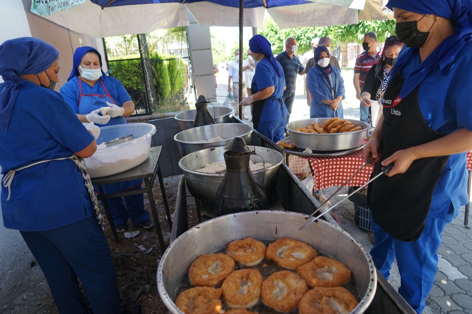 Şehit öğretmen Şenay Aybüke Yalçın Edremit’te anıldı