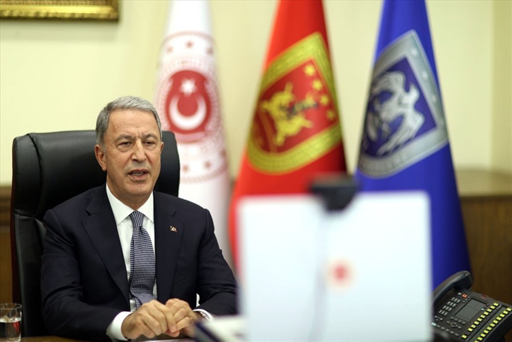 Bakan Akar, İtalya ve İngiltere Savunma Bakanları ile Sicilya’daki üçlü toplantıda bir araya geldi