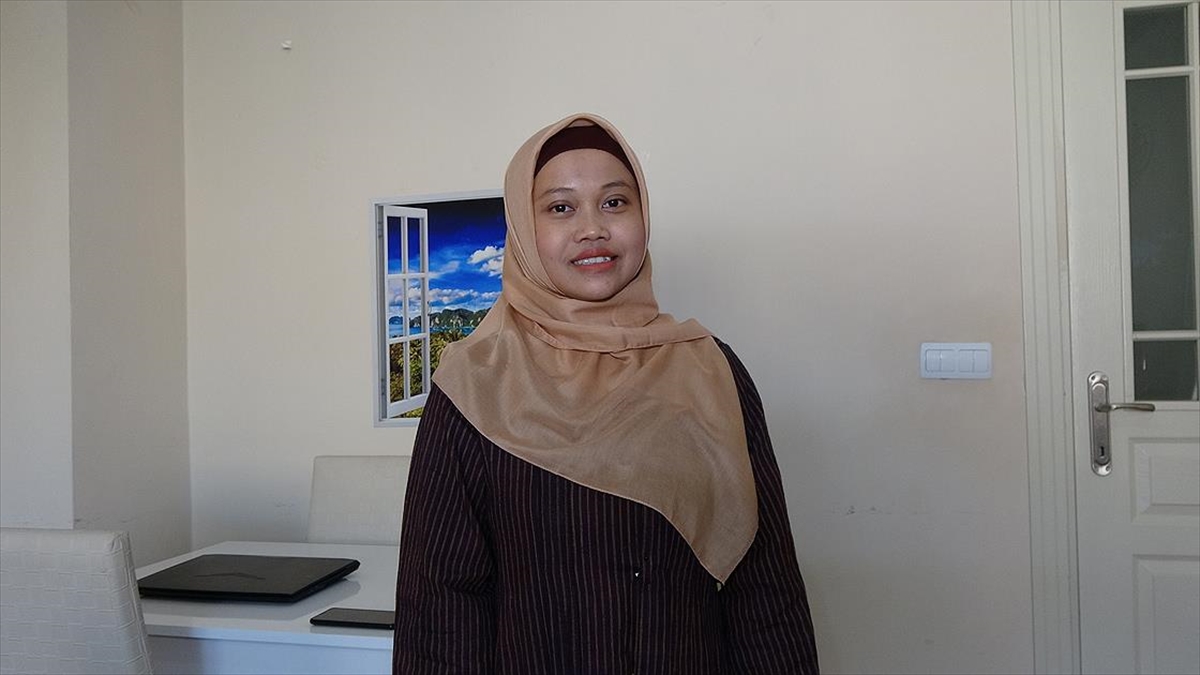 Endonezyalı Gelin Van'da Fedakarlıklarıyla Gönülleri Fethetti