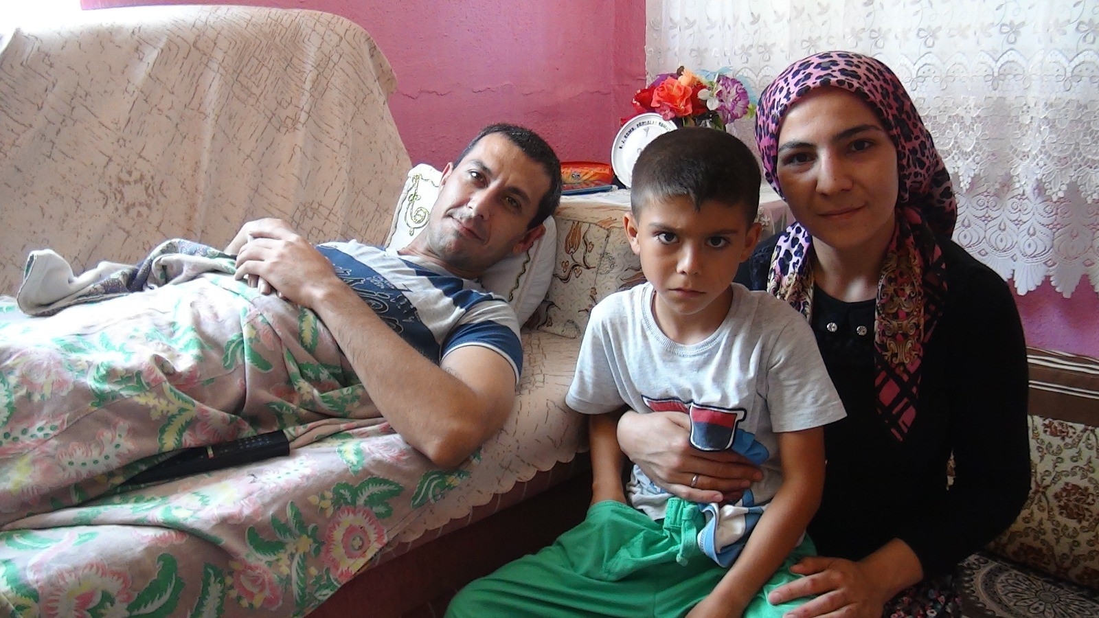 Engelli eşine maaş bağlatmak için gitti, felçli eşinin üzerine açılan 3 şirket olduğunu öğrendi