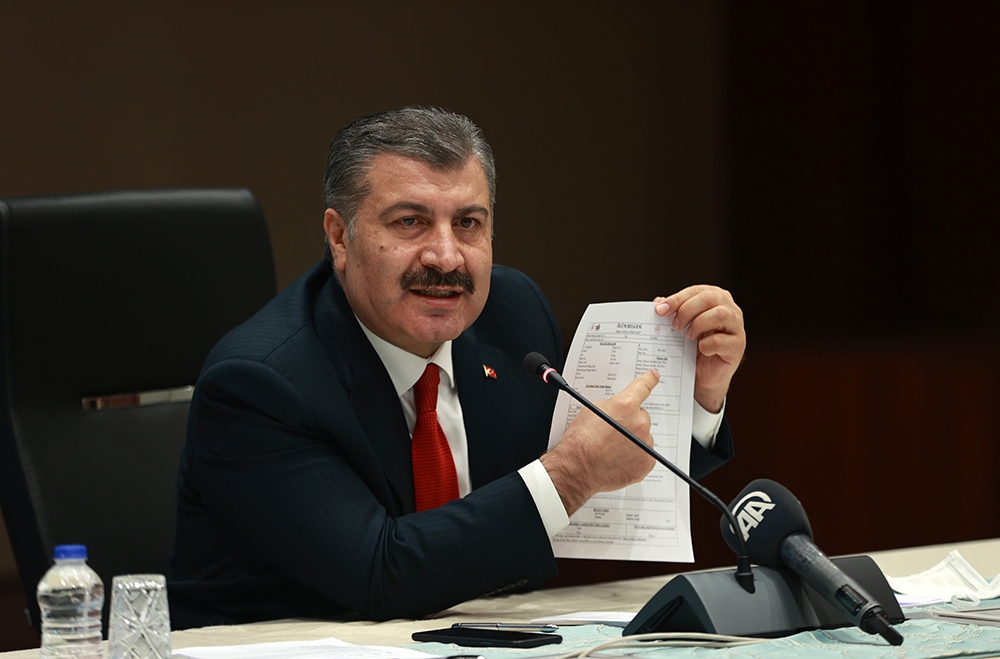 Bakan Koca: "Bugün Vaka Sayımız 5 Bin 12, Salgın İyice Geriledi, Yenileceği Gün Çok Yakın"