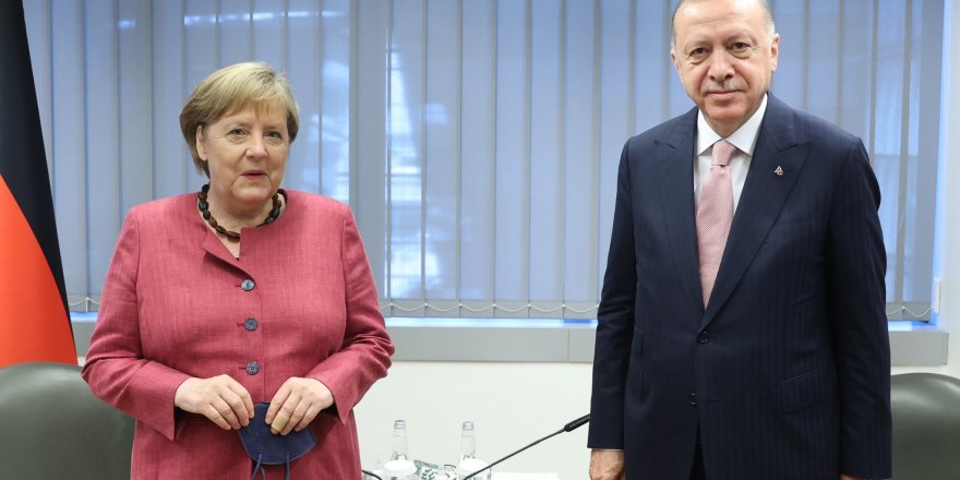 Erdoğan, Almanya Başbakanı Merkel ile bir araya geldi