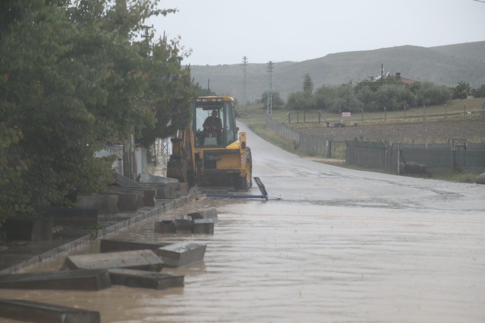 Yağıştan Tarım Arazileri Zarar Gördü
