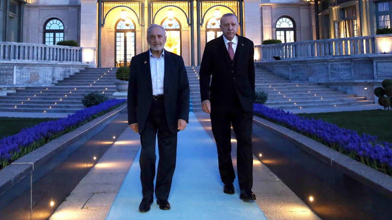 Saadet Partisi'nde deprem