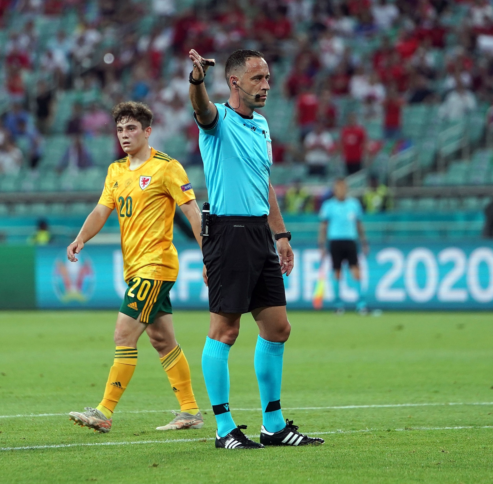 Bakü’de Anonslar Karıştı!