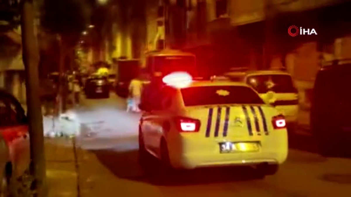 Esenler’de Asker Konvoyunu Polis Ekipleri Anons Yaparak Dağıttı