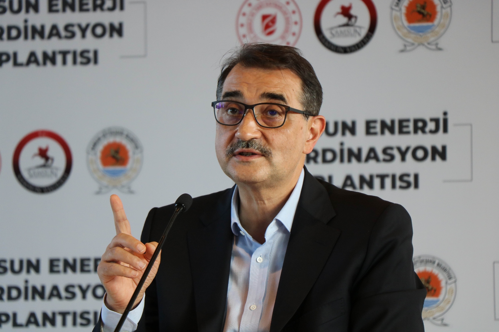 Bakan Dönmez: “Karadeniz sahil kentlerinde karada da sismik aratmaları başlatıyoruz”