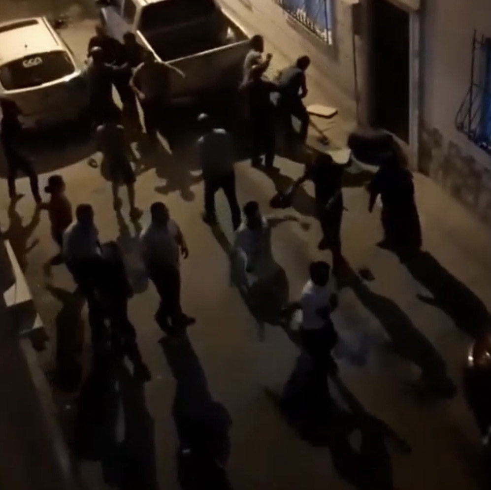 Çocukların Kavgasına Aileler Katıldı, Ortalık Savaş Alanına Döndü