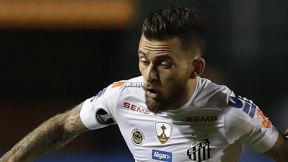 Başakşehir, Brezilyalı Sol Bek Lucas Lima'yı Transfer Etti
