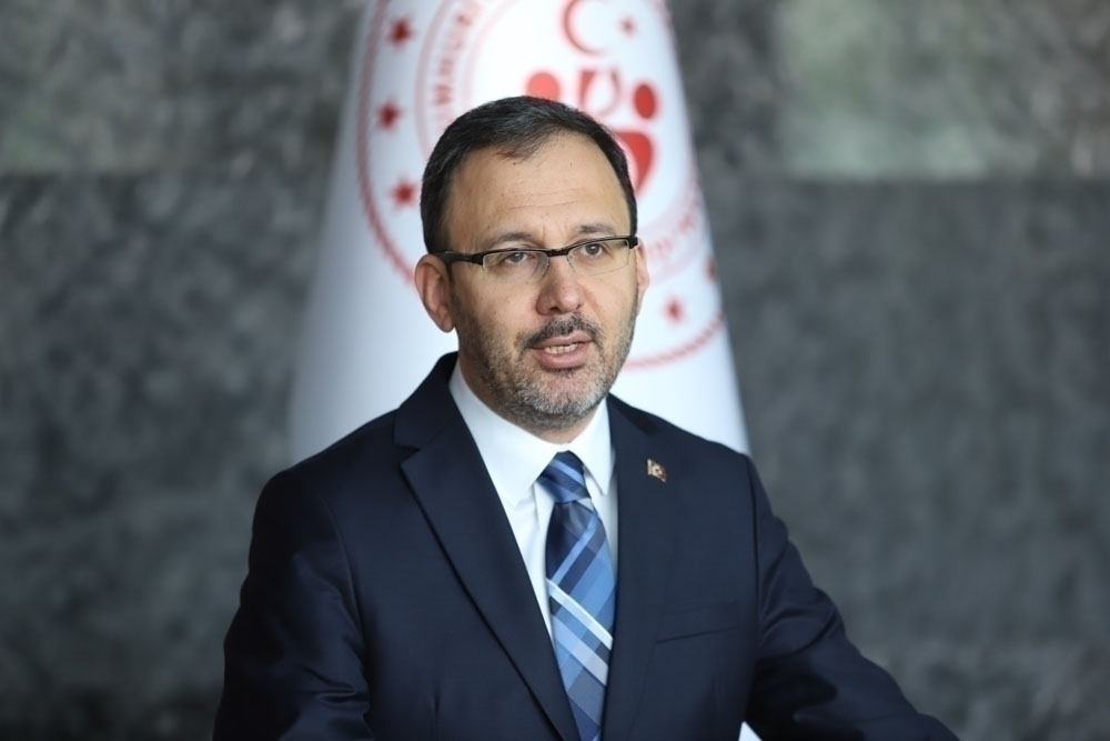 Bakan Kasapoğlu’ndan Milli Atlet Tuğçe Şahutoğlu’na Tebrik