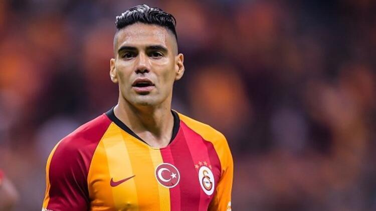Galatasaray’da karantinası biten Radamel Falcao, bugün takıma katıldı