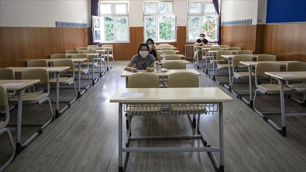 Yks'ye Girecek Adaylar Ve Refakatçileri Sokağa Çıkma Kısıtlamasından Muaf Tutulacak