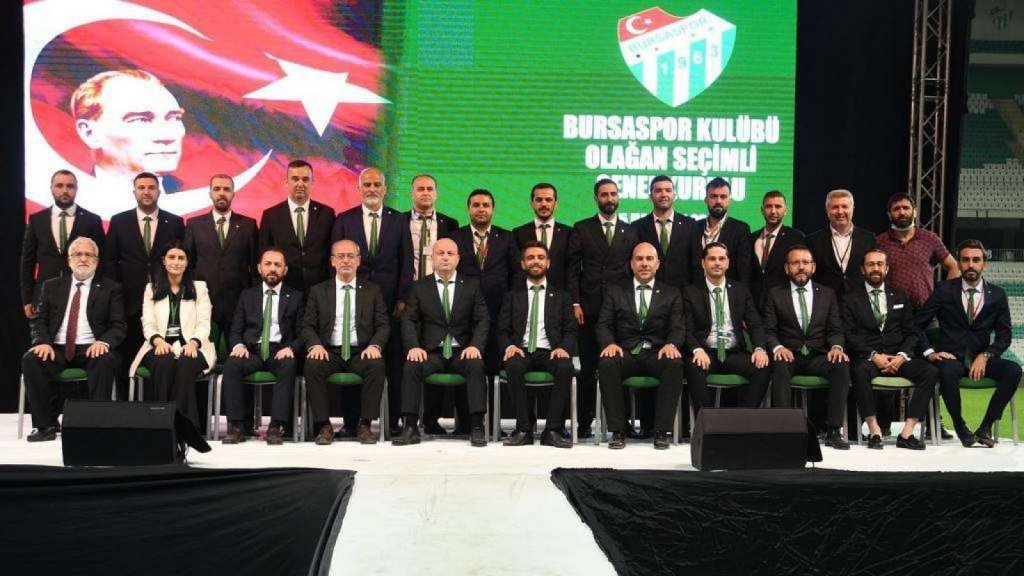 Bursaspor Kulübü Yönetimi: "Bursaspor, Teksas’tan büyüktür"