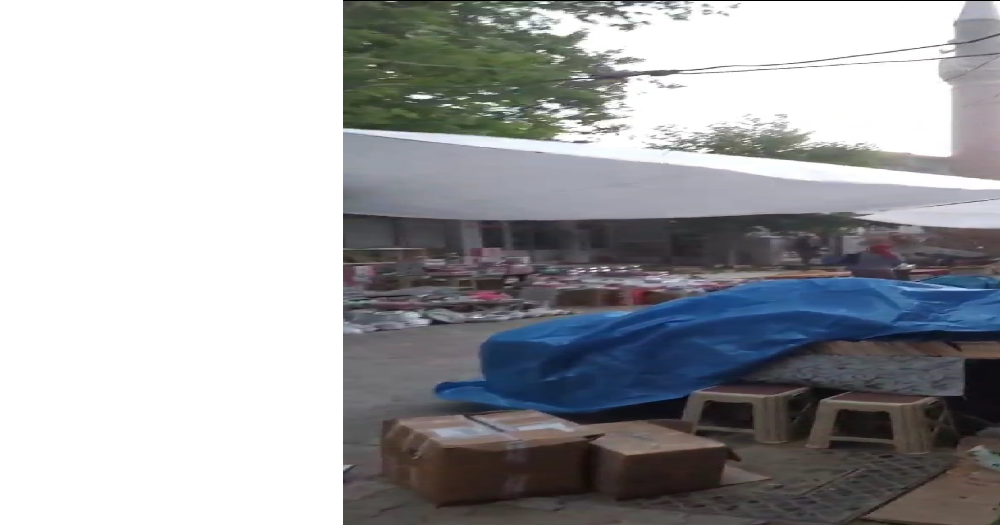 Ödemiş Ve Kiraz’da Fırtına Etkili Oldu: Çatılar Uçtu, Ağaçlar Devrildi