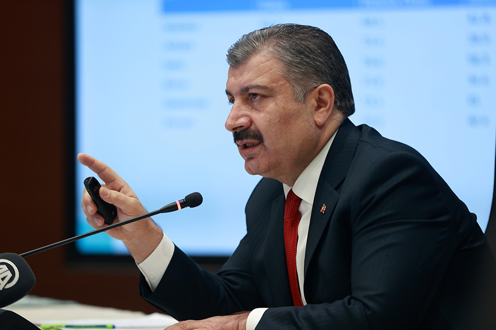 Bakan Koca’dan Aşı İddialarına Yanıt: "Umarız Bugünlerde Sık Sık Güneşe Çıkıyorlar"