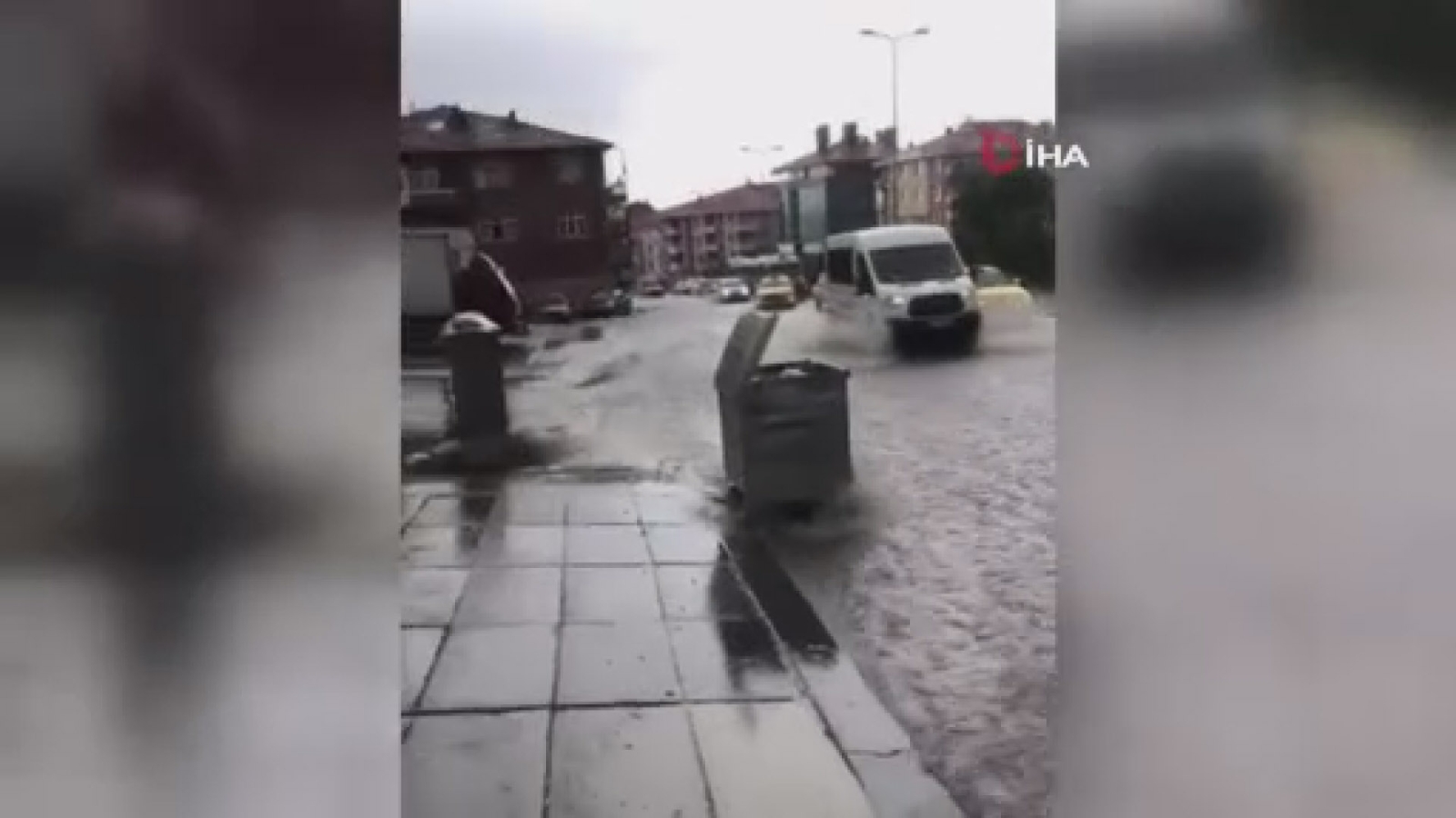 Ankara’da Sağanak Yağış Su Baskınlarına Neden Oldu