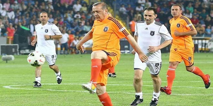 Erdoğan, Fenerbahçe sorusuna güldü, Başakşehir'i şampiyon ilan etti