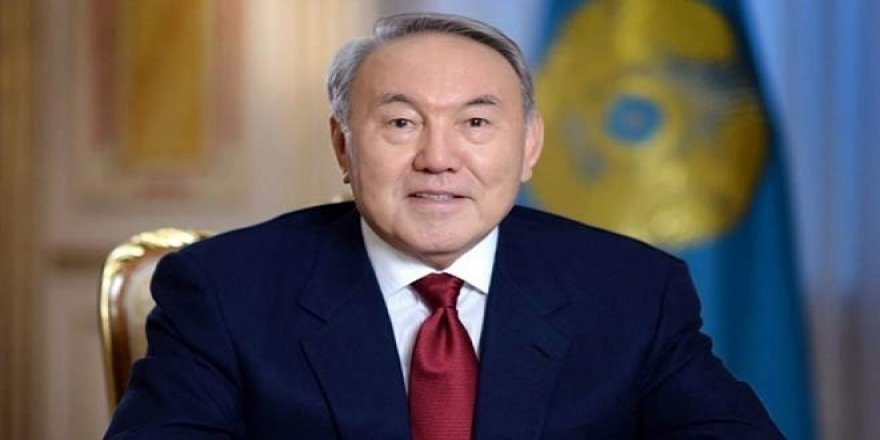 Devlet başkanlığından ayrılan Nazarbayev, ömür boyu ulusal lider olarak göreve devam edecek