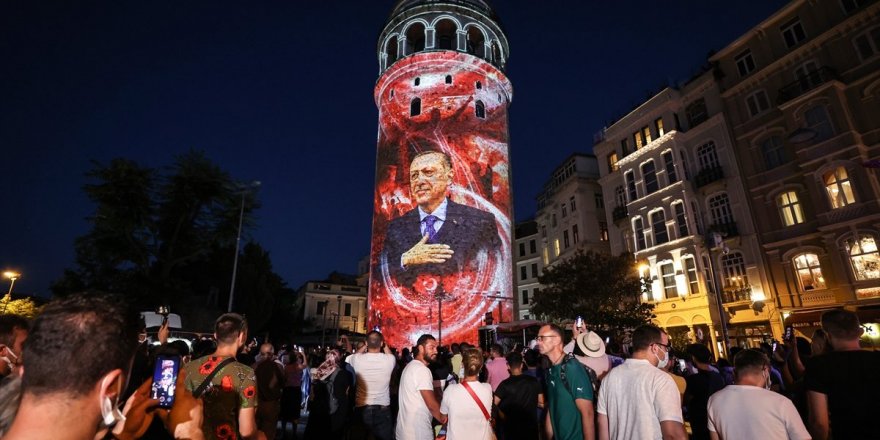 Tarihi Mekanlarda 15 Temmuz temalı gösteri