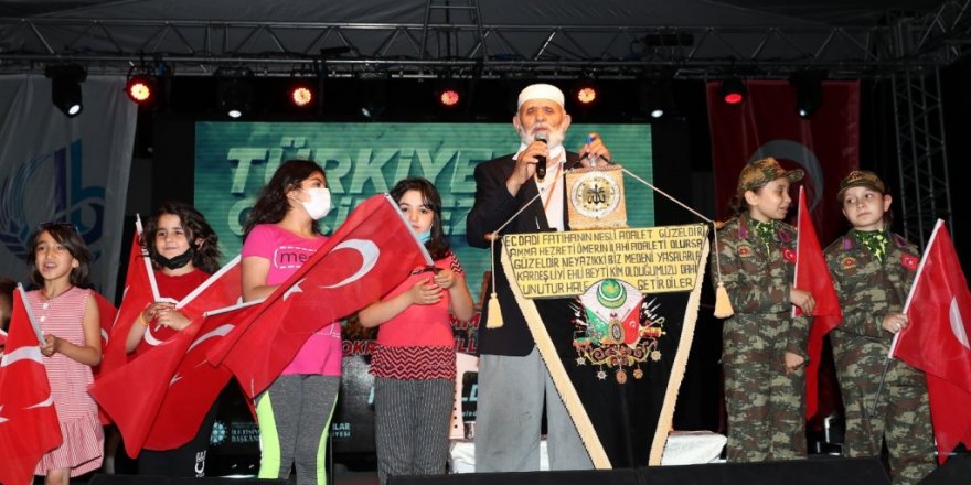 89 yaşındaki Cemal dede darbe heveslilerine gözdağı verdi
