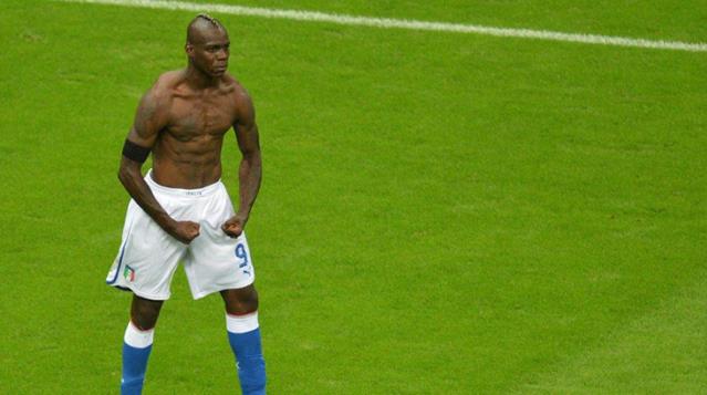 Lambasını tekmeledi, o anları paylaştı!