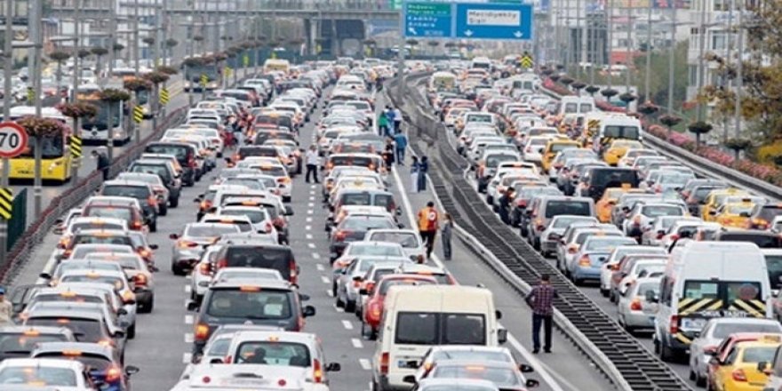 Bayram trafiği havadan denetimlerle izlenecek