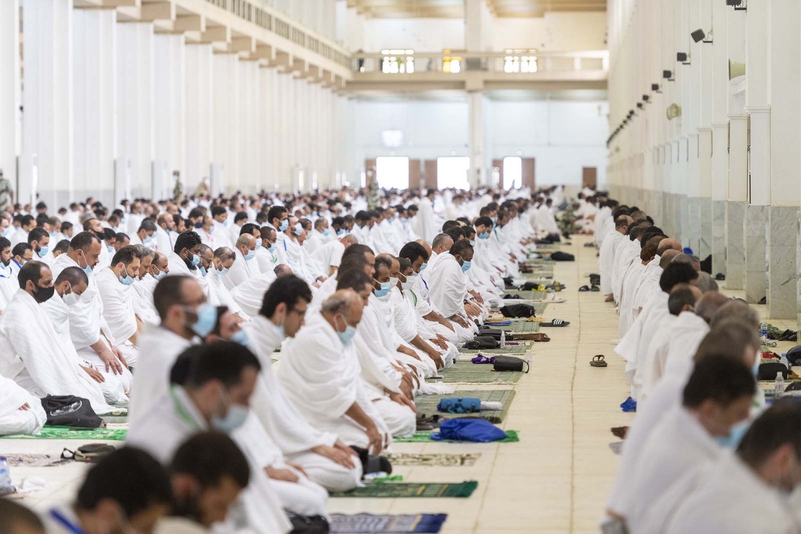 Hacı Adayları Arafat’ta öğlen namazı kıldı