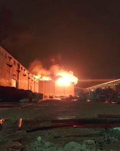 Antalya’da plastik fabrikasında yangın