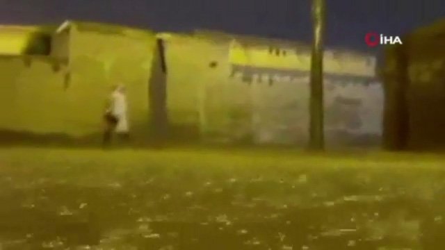 Suudi Arabistan’da Sel