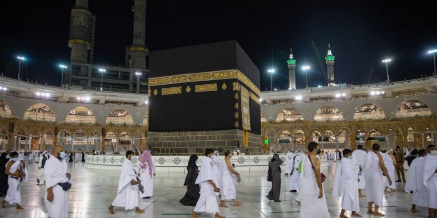 Suudi Arabistan’da umre ziyaretleri yeniden başladı