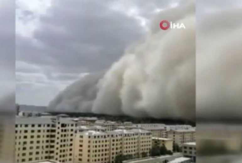 Çin’i Kum Fırtınası Vurdu