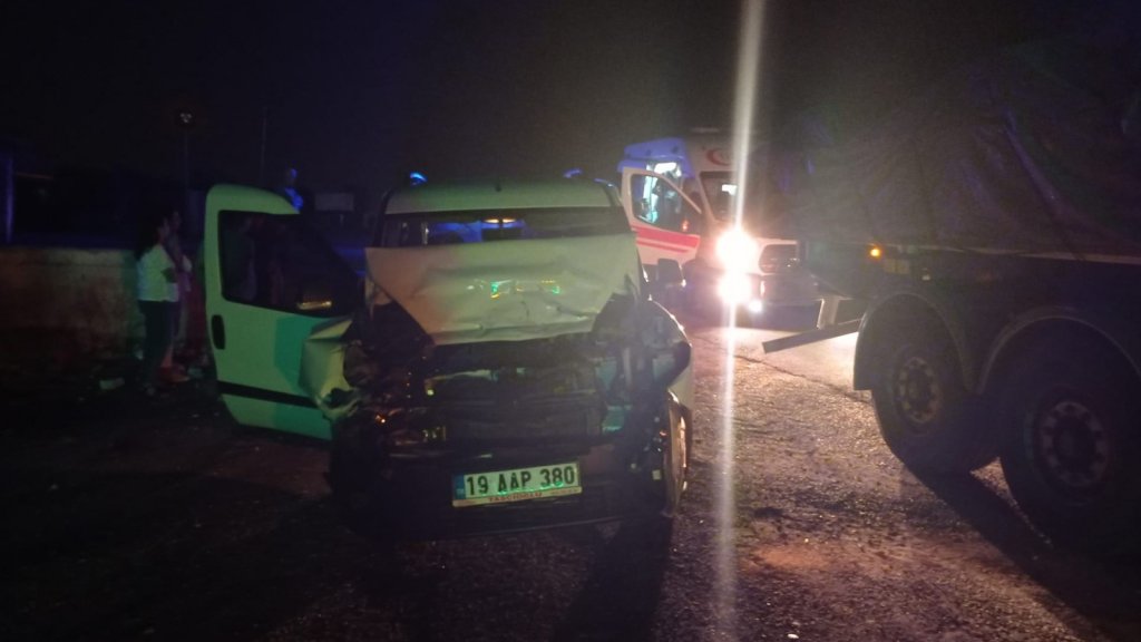 Ehliyetsiz Ve Alkollü Sürücü Kaza Yaptı