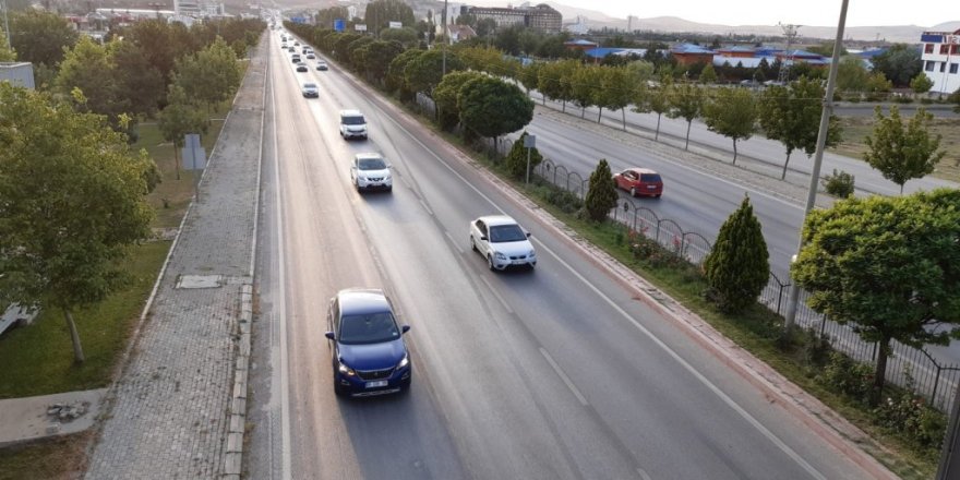 Afyonkarahisar'dan 400 bin araç geçti