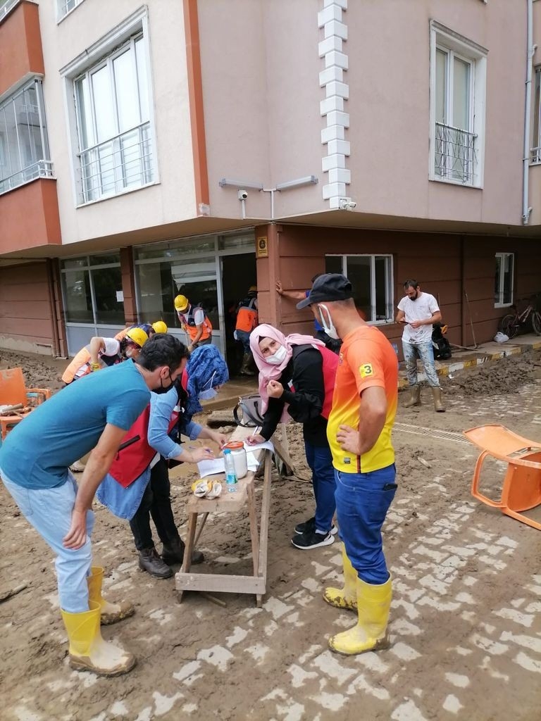 Sel felaketinden etkilenen vatandaşlar için, 5 milyon TL kaynak aktarımı