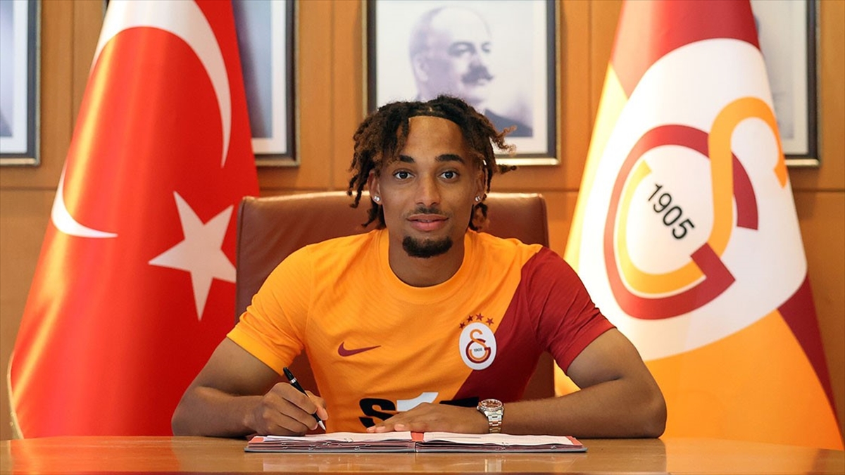 Sacha Boey, Resmen Galatasaray'da