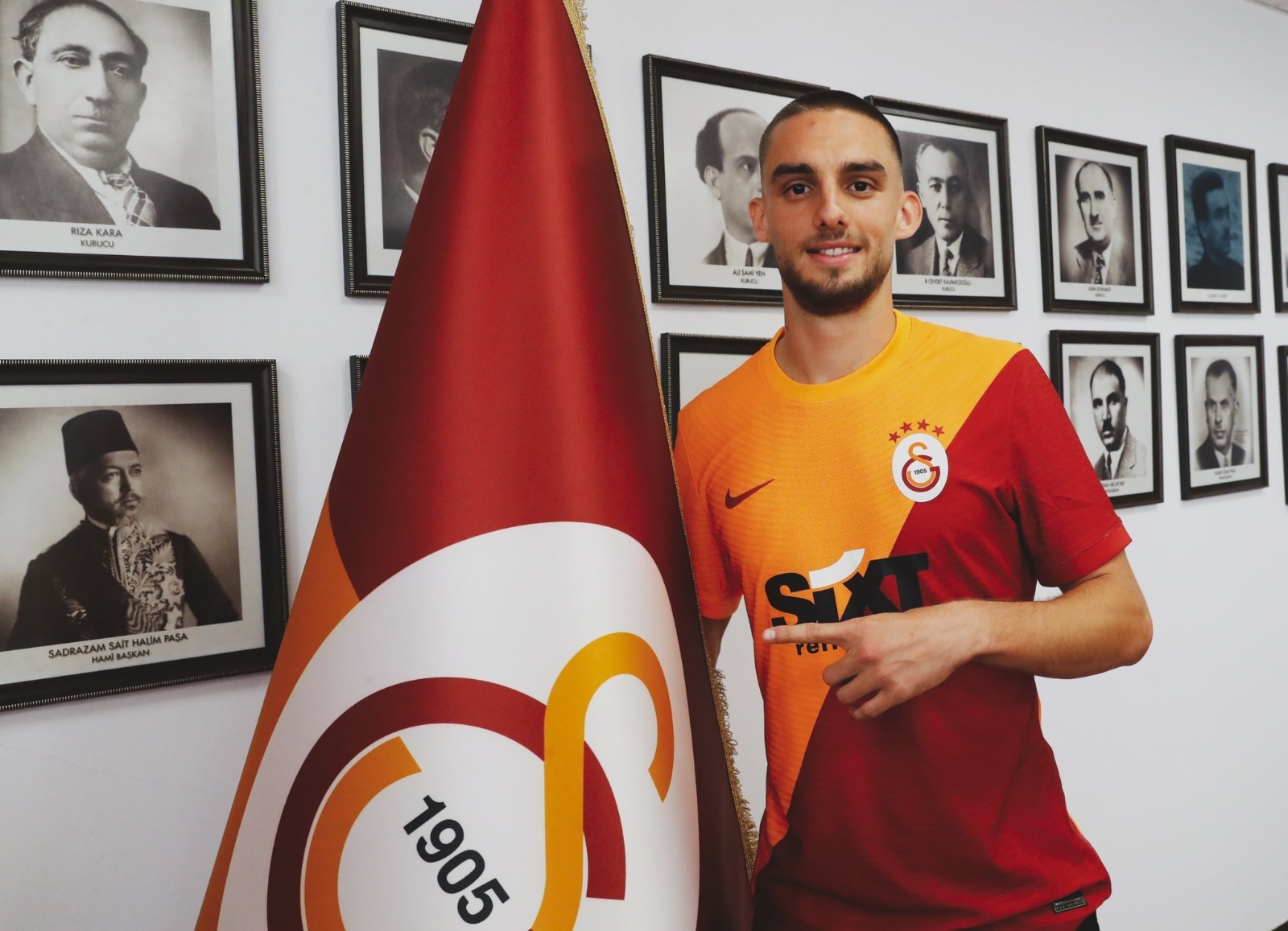 Berkan Kutlu’dan Galatasaray Paylaşımı