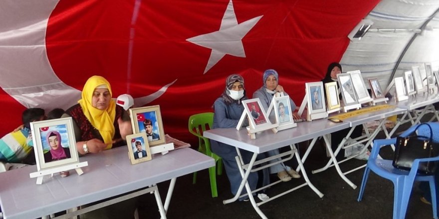 Çocukların teslim olması, evlat nöbetindeki ailelerin umutlarını çoğalttı