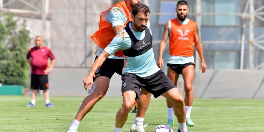 Başakşehir’de Crivelli kondisyoner eşliğinde çalıştı