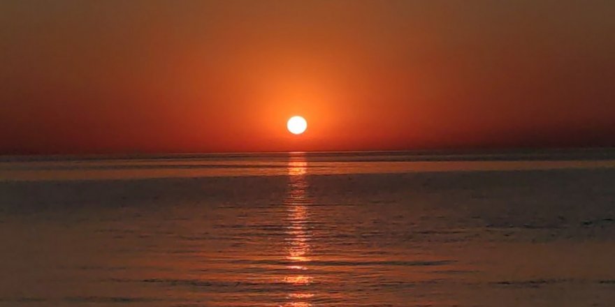 Van Gölü’nde seyrine doyumsuz gün batımı