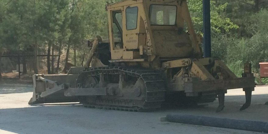 Manavgat’ta telef olan hayvanlar gömülüyor