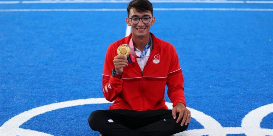 Mete Gazoz, Türk Halkına Verdiği Sözü Tutmanın Mutluluğunu Yaşıyor