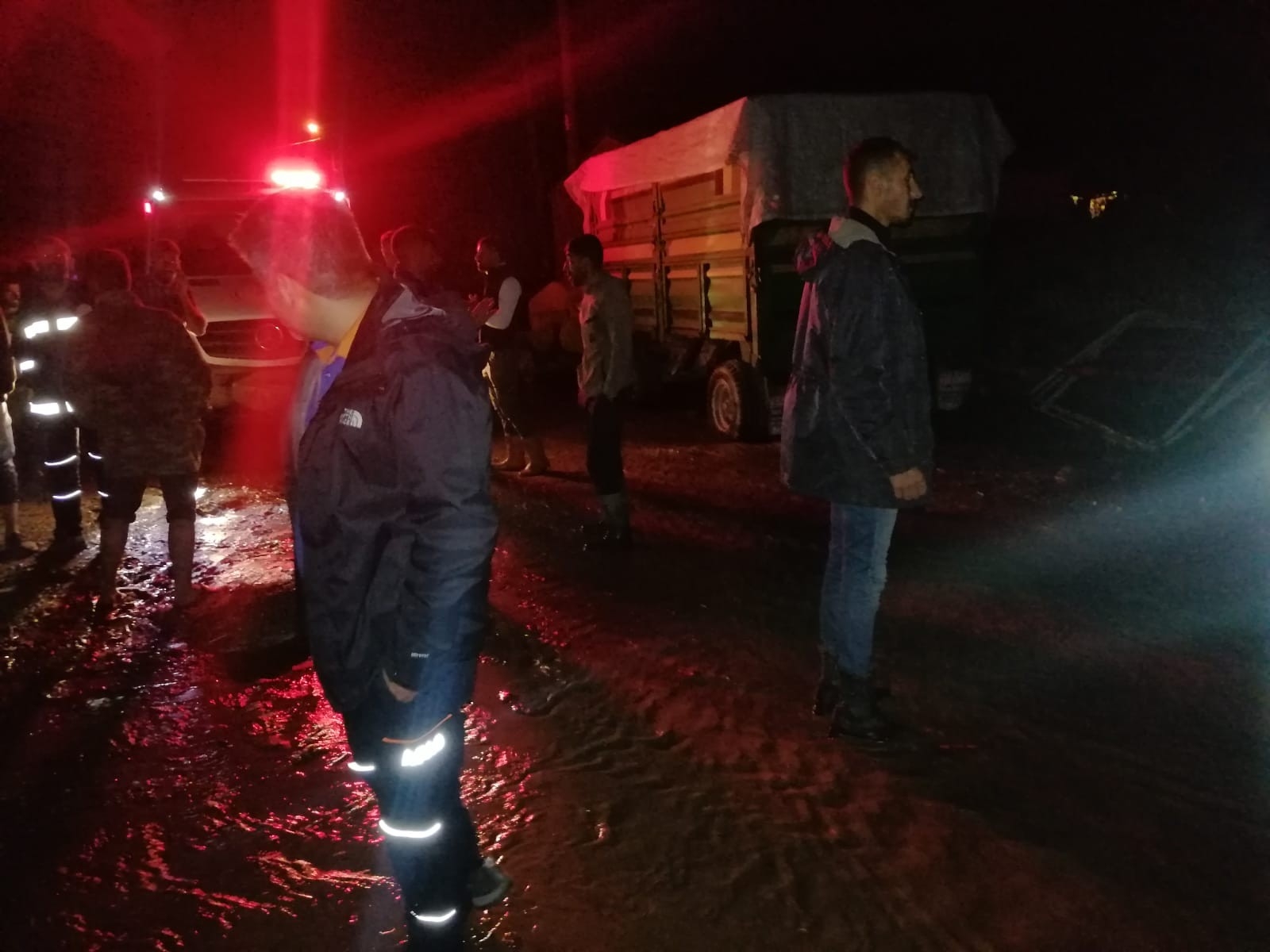 Ağrı’da sağanak yağış sele neden oldu
