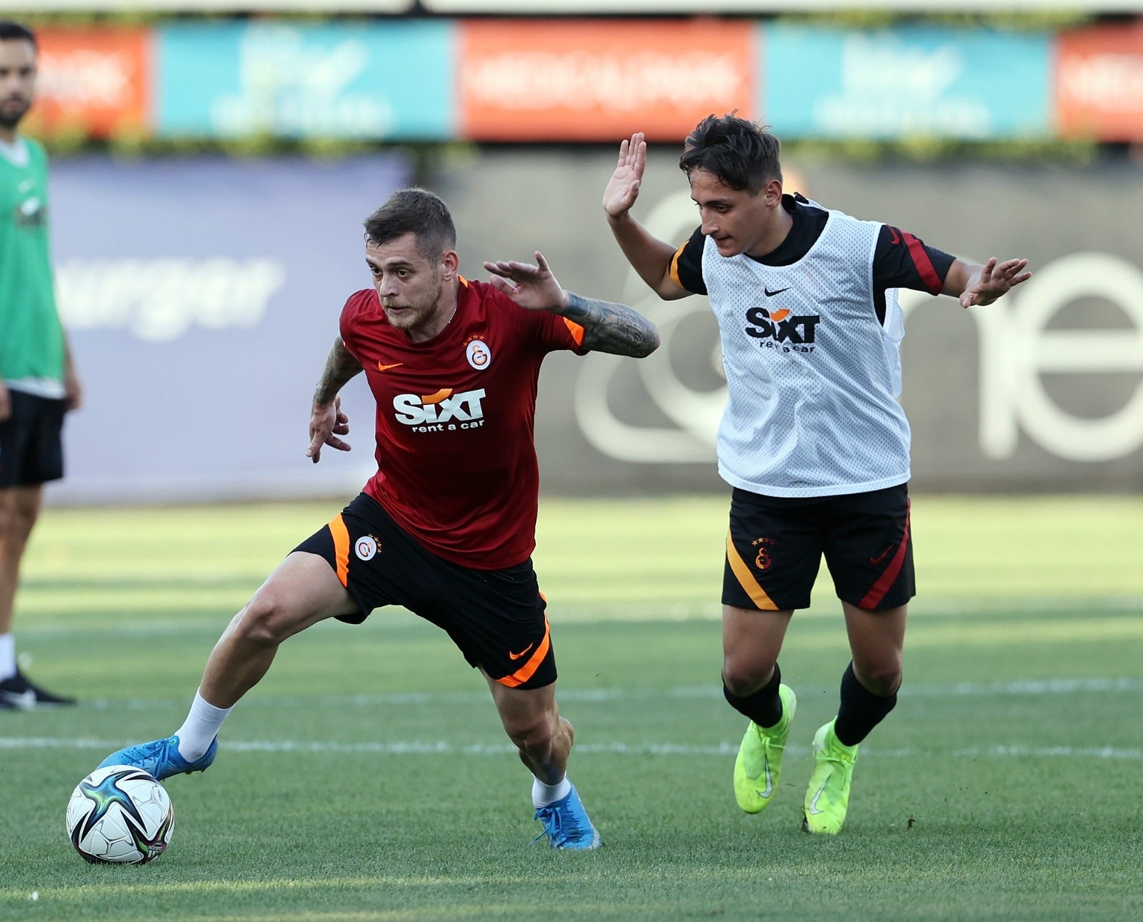 Galatasaray, St. Johnstone Maçı Hazırlıklarını Sürdürdü