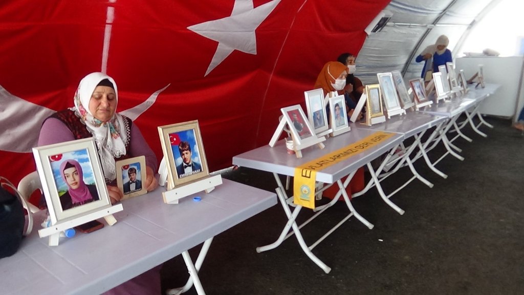 Evlat Nöbeti 700. Gününde