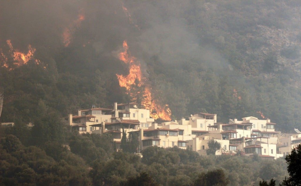 Çökertme’ye Kül Yağıyor