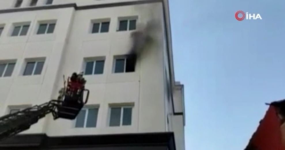 Esenler Kaymakamlık Binası’nda Yangın