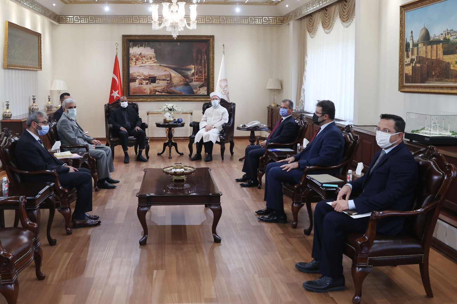 Din eğitimi ve din hizmeti alanında Maldivlerle işbirliği